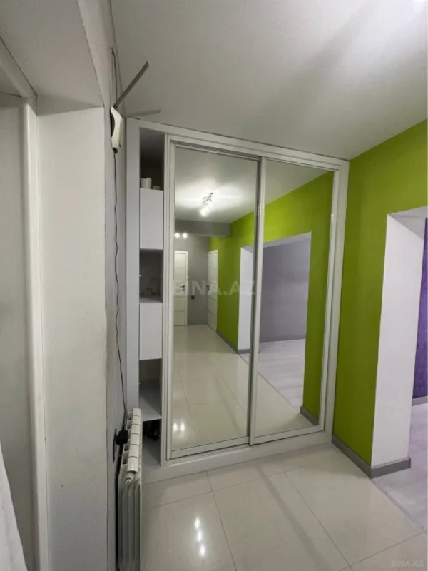 Satılır 2 otaqlı mənzil 105 m²