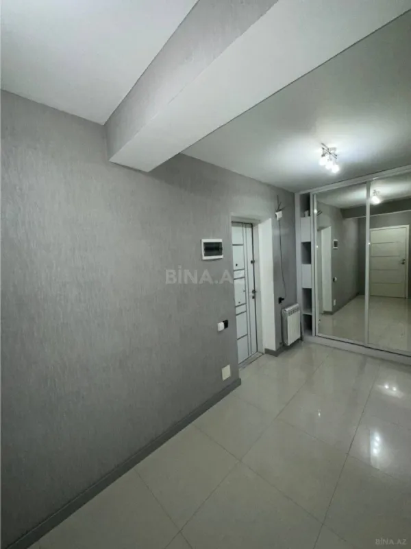 Satılır 2 otaqlı mənzil 105 m²