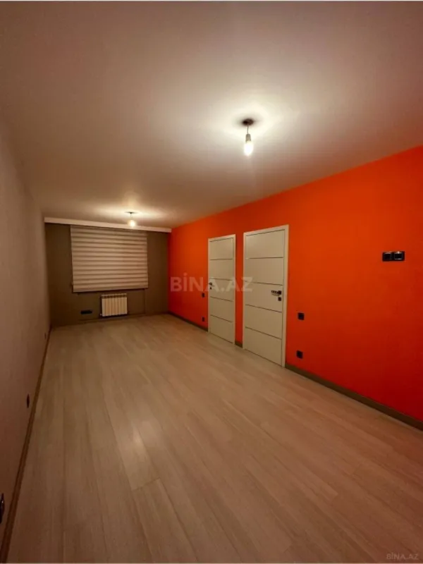 Satılır 2 otaqlı mənzil 105 m²