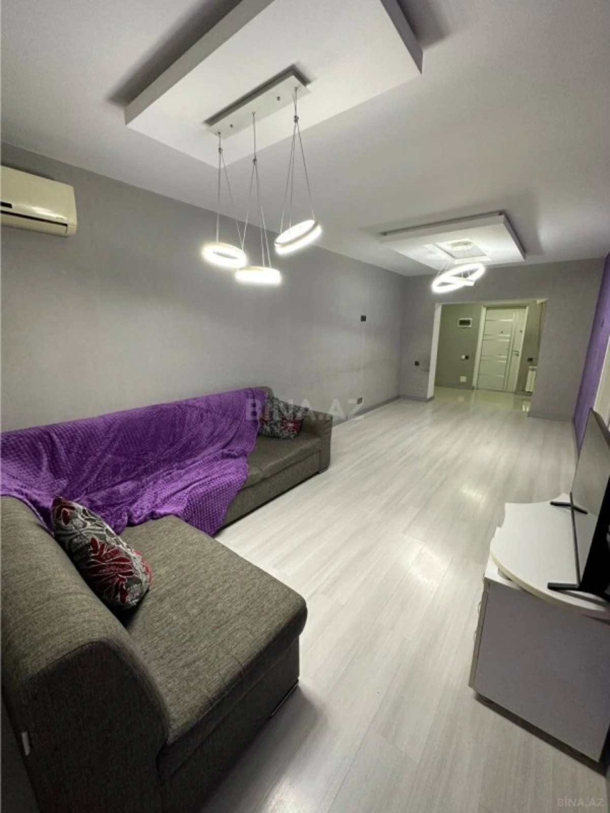 Satılır 2 otaqlı mənzil 105 m²