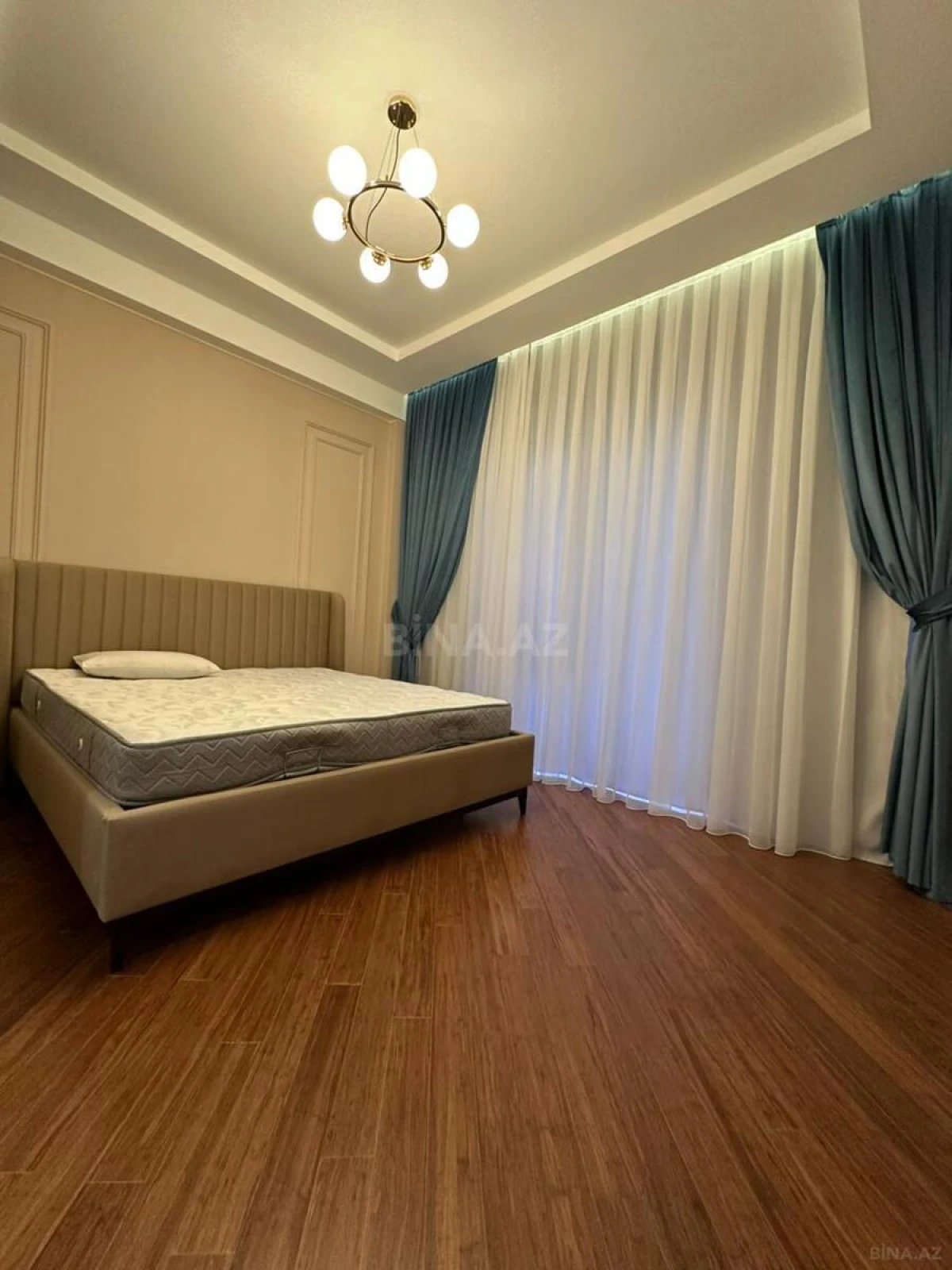Kirayə verilir 3 otaqlı mənzil 104 m²