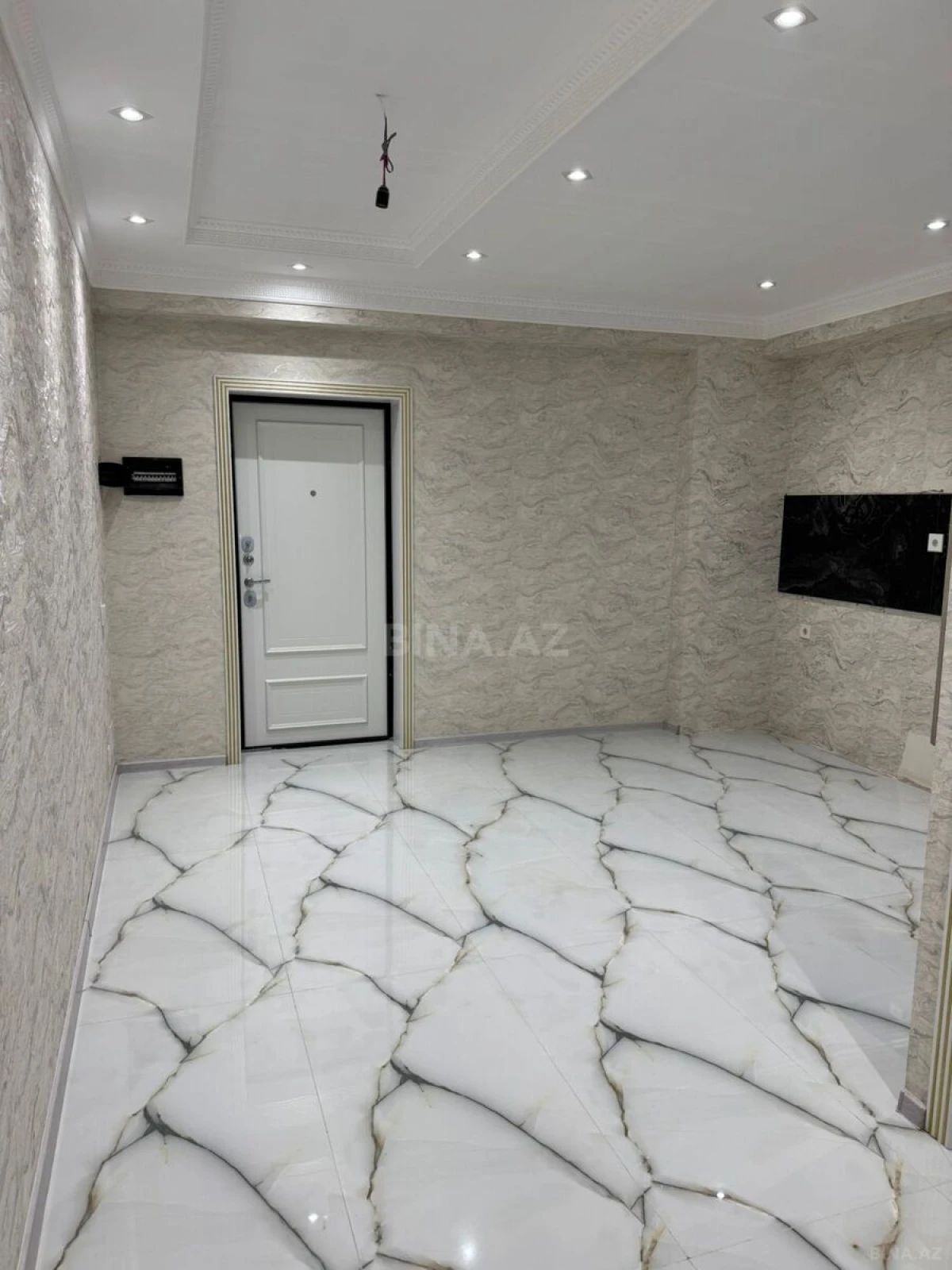 Satılır 3 otaqlı mənzil 120 m²