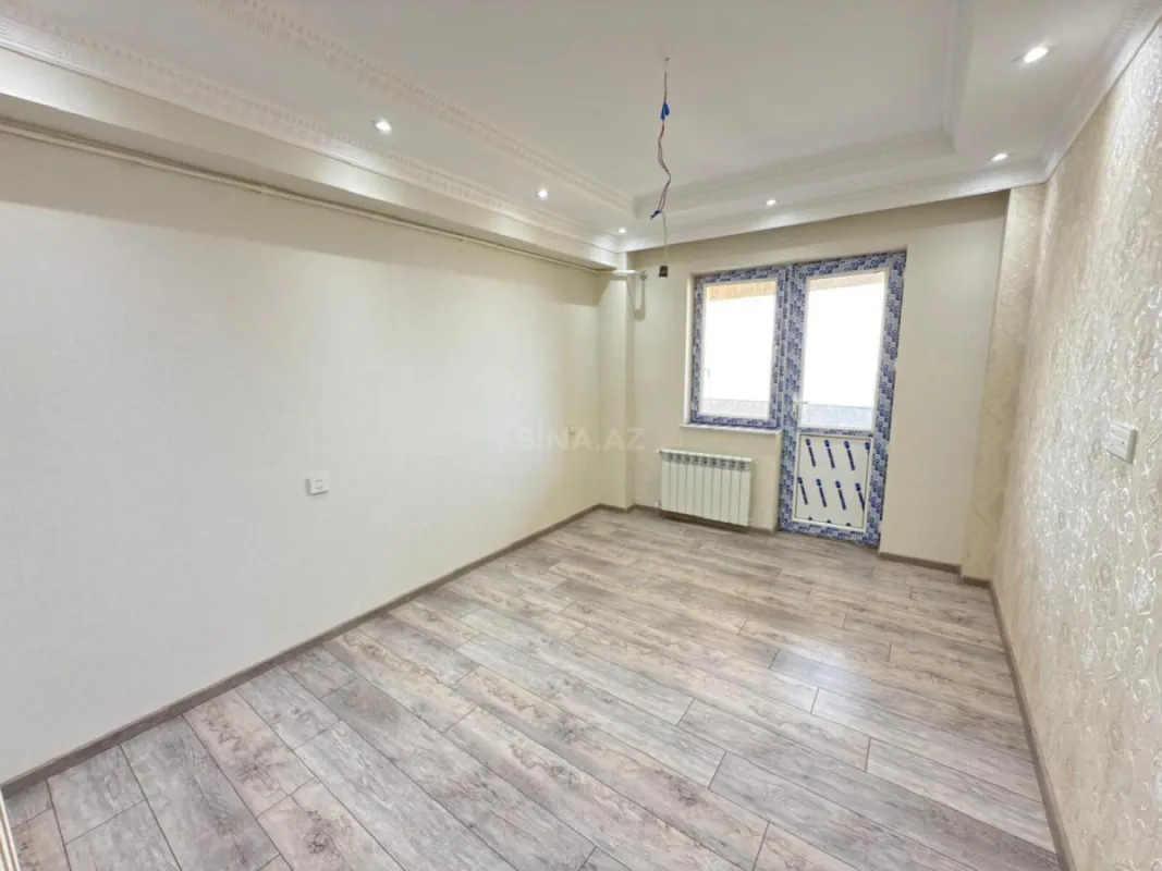 Satılır 3 otaqlı mənzil 120 m²