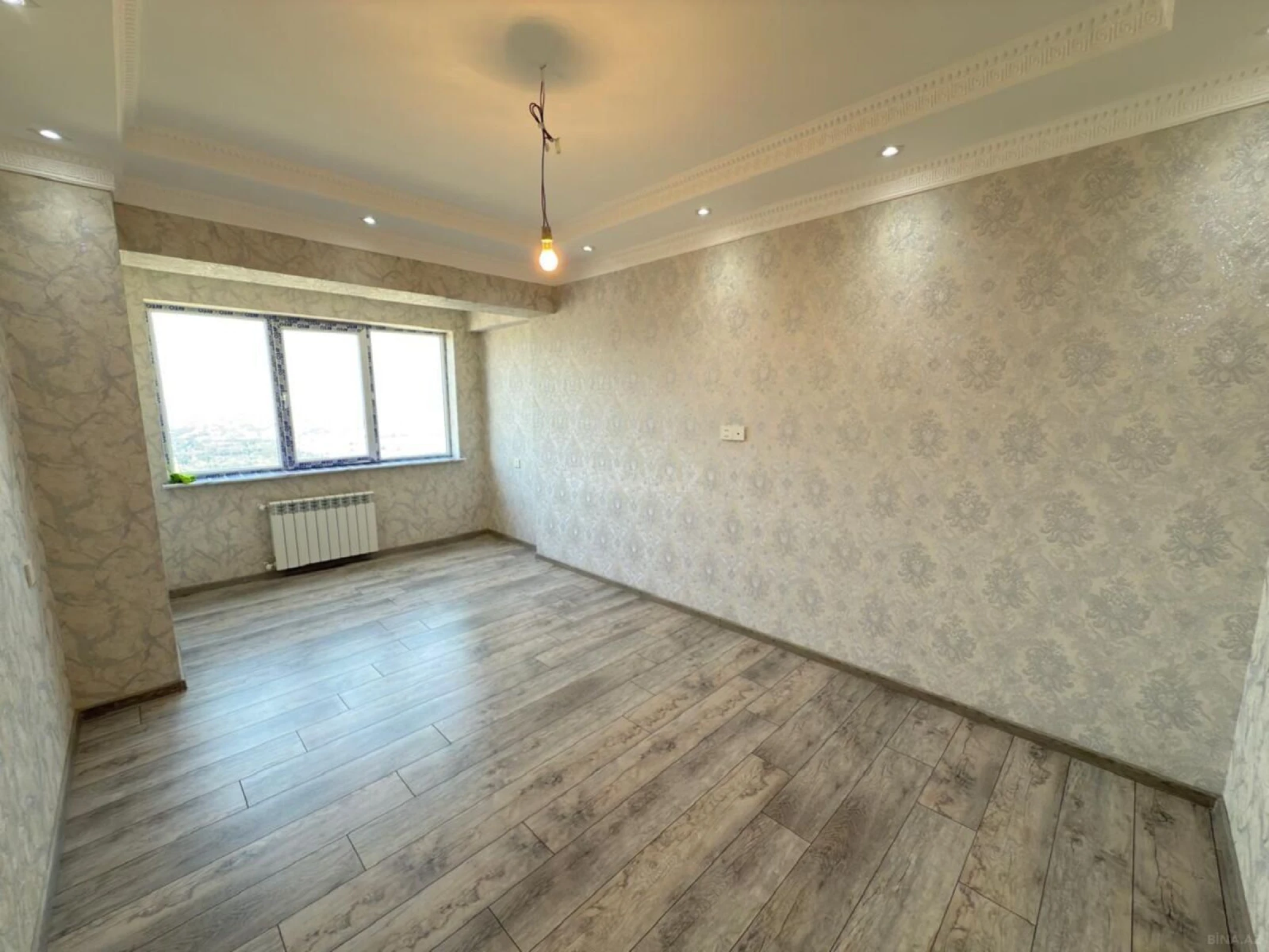 Satılır 3 otaqlı mənzil 120 m²