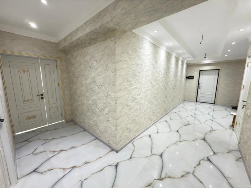 Satılır 3 otaqlı mənzil 120 m²