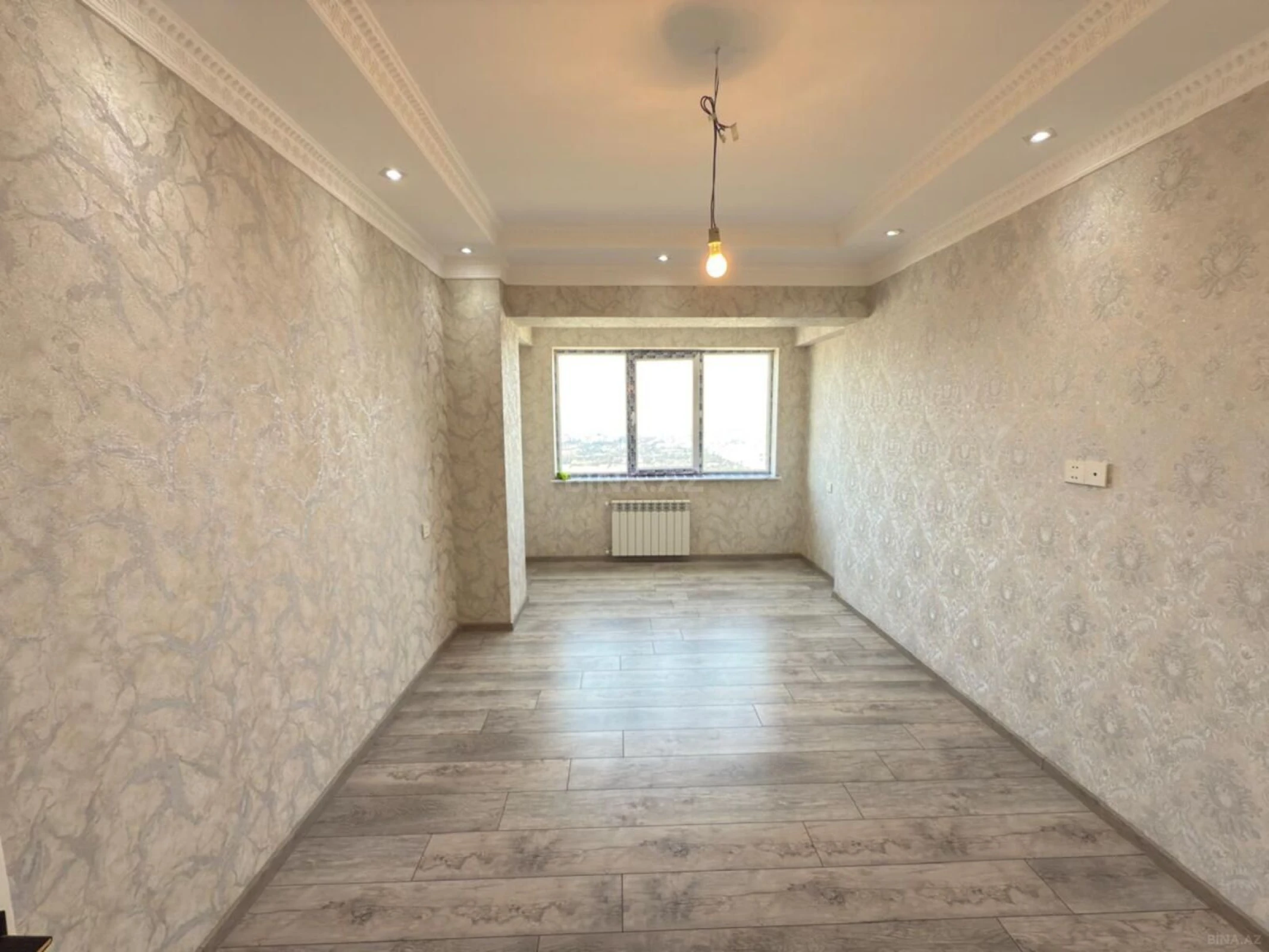 Satılır 3 otaqlı mənzil 120 m²