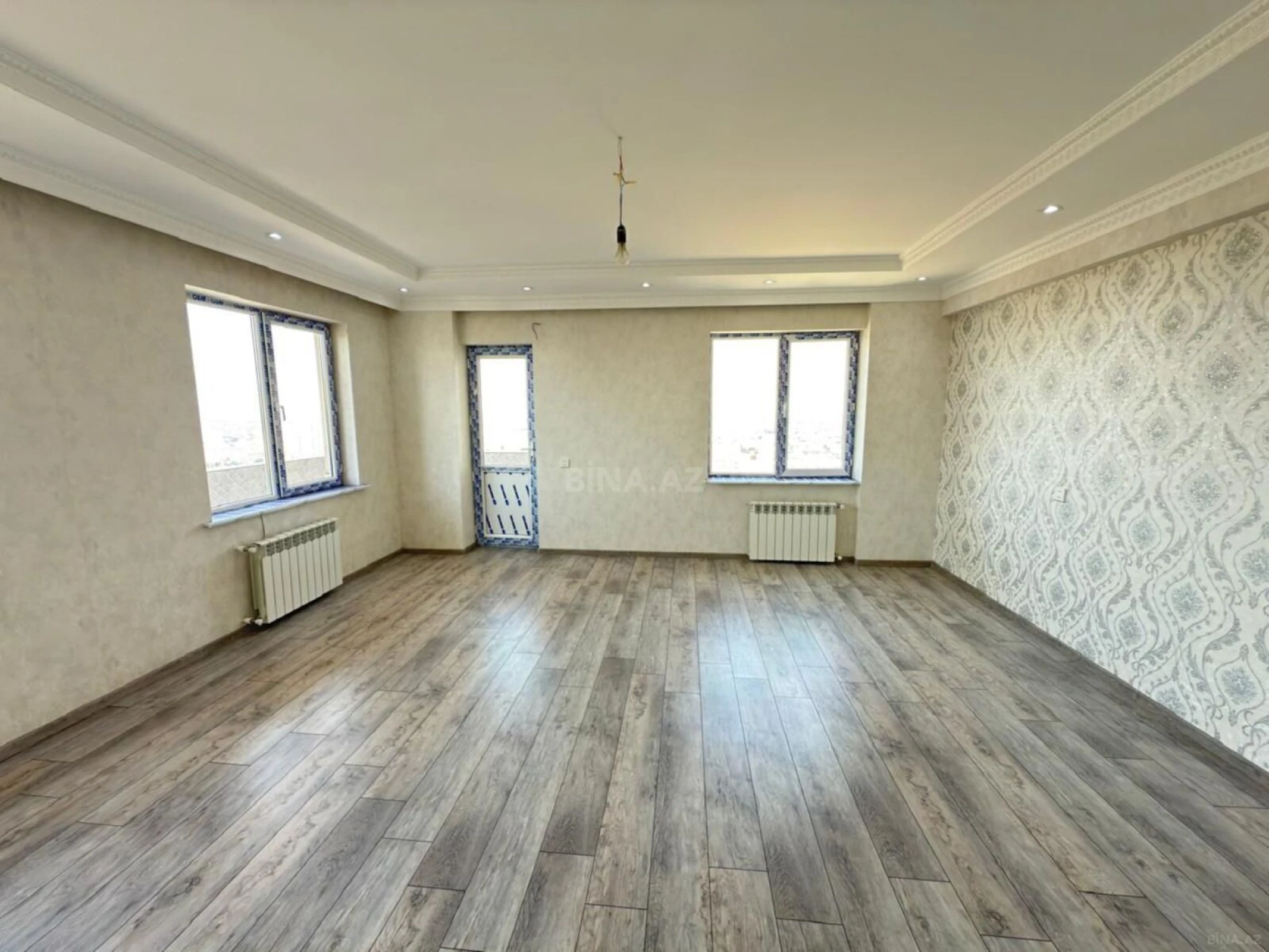 Satılır 3 otaqlı mənzil 120 m²