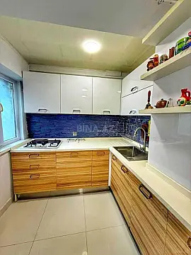 Satılır 2 otaqlı mənzil 75 m²