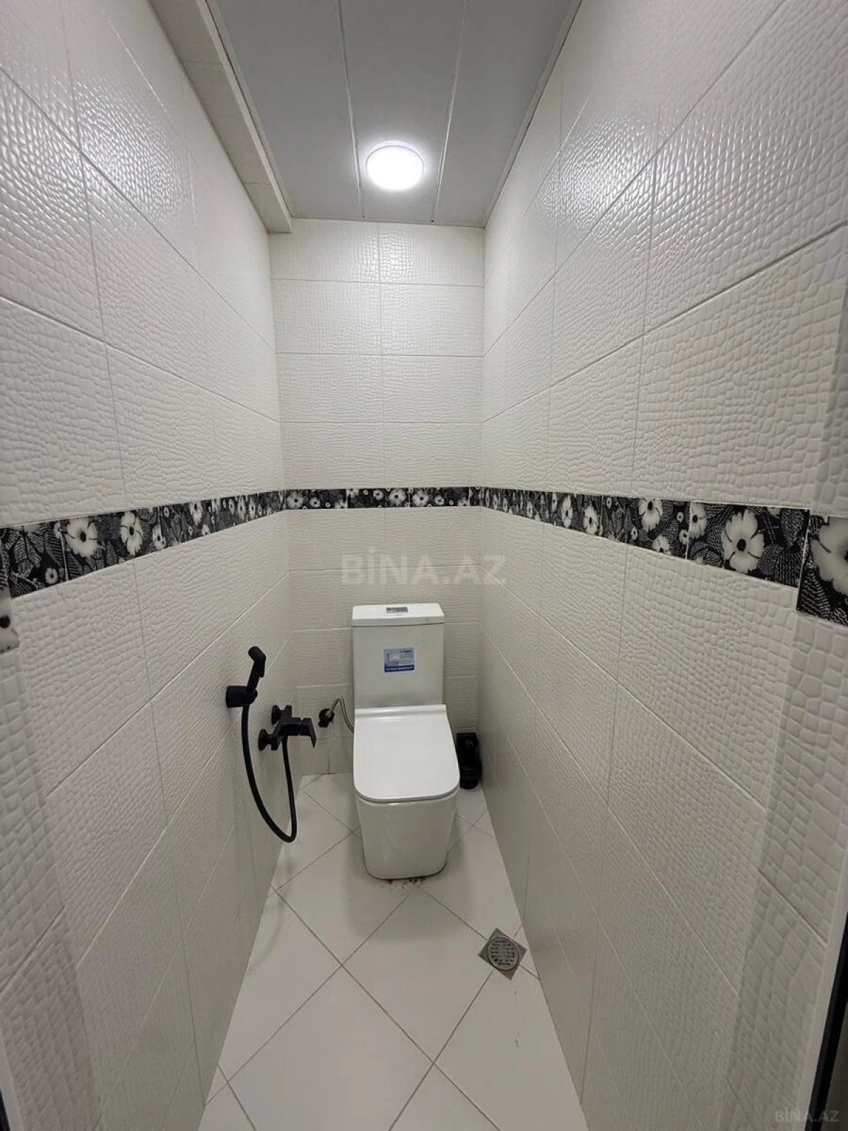 Satılır 2 otaqlı mənzil 75 m²