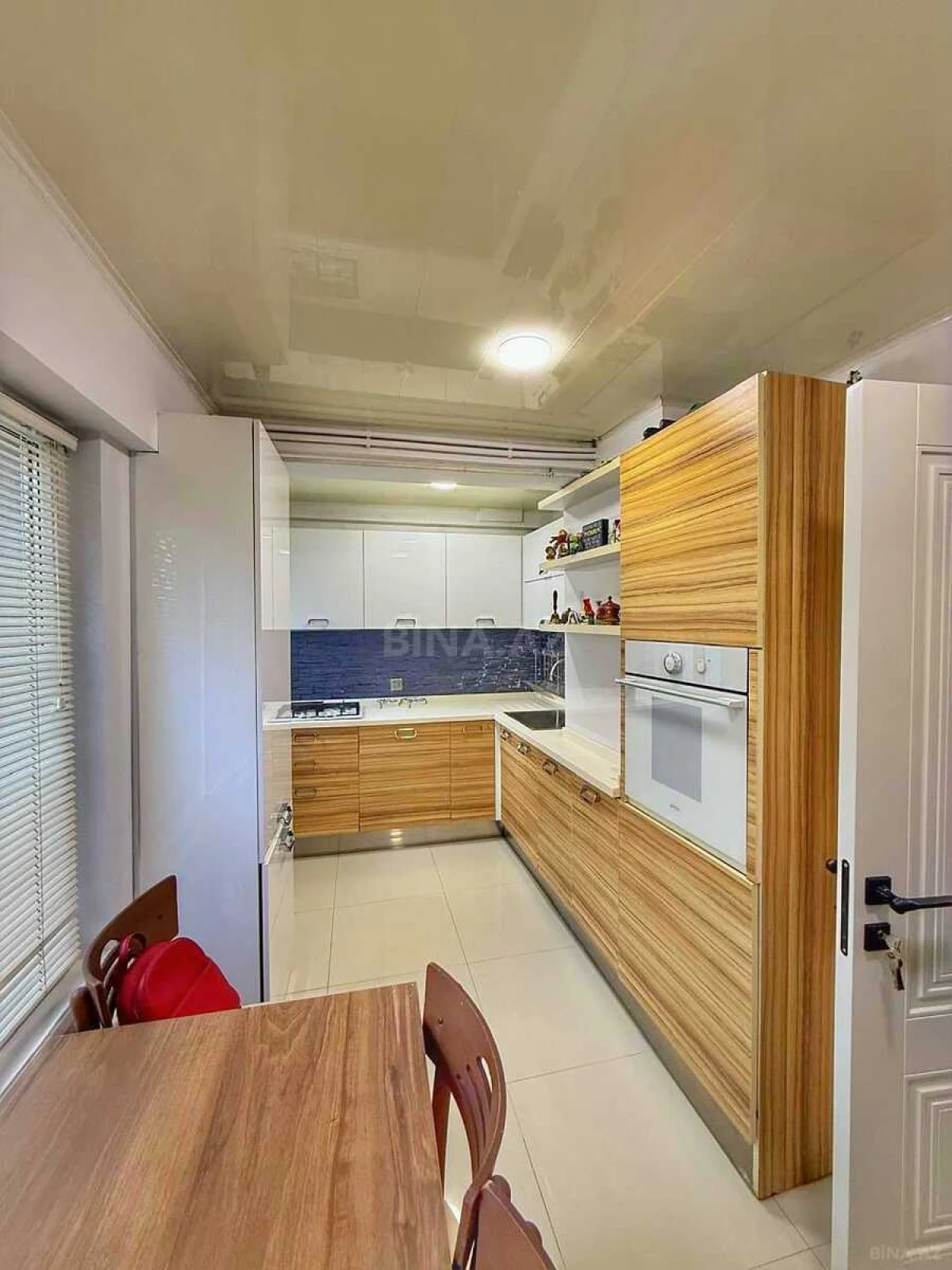 Satılır 2 otaqlı mənzil 75 m²