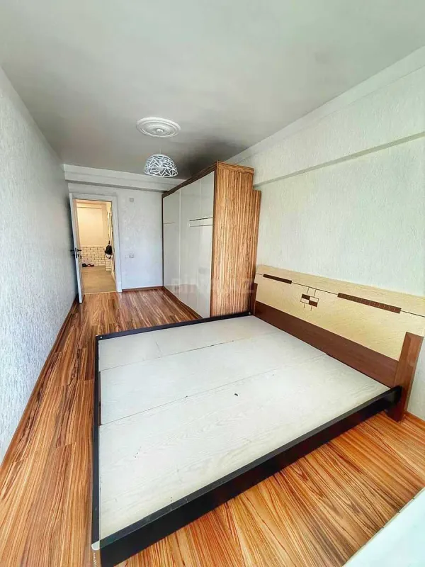 Satılır 2 otaqlı mənzil 75 m²