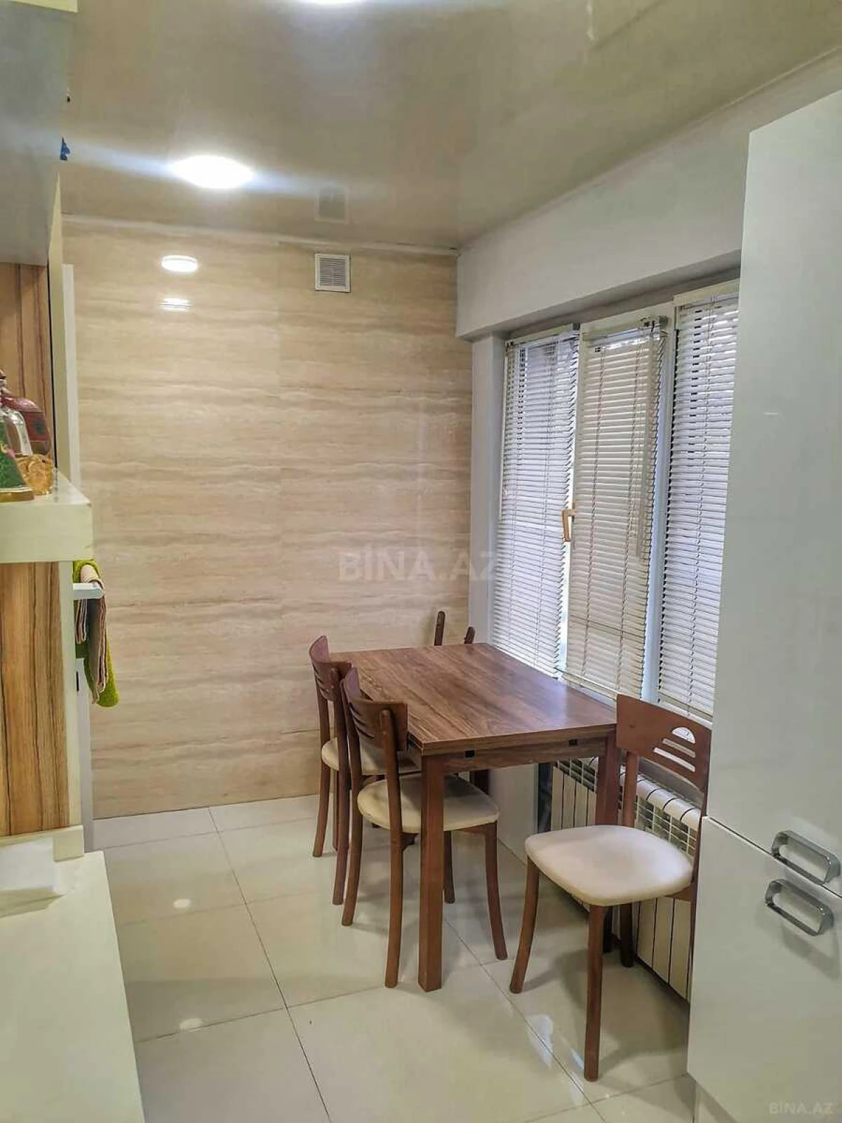 Satılır 2 otaqlı mənzil 75 m²