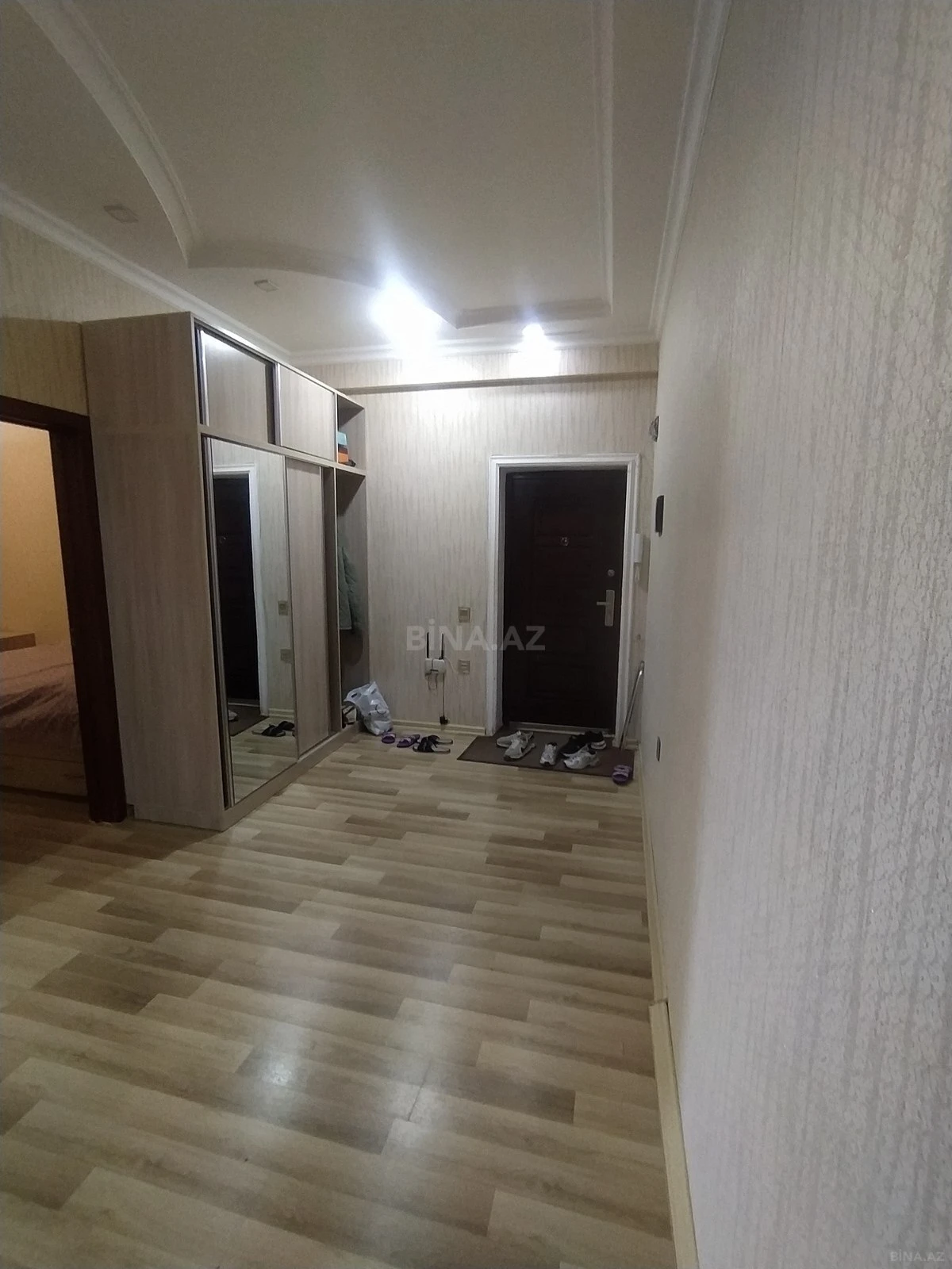 Kirayə verilir 3 otaqlı mənzil 95 m²