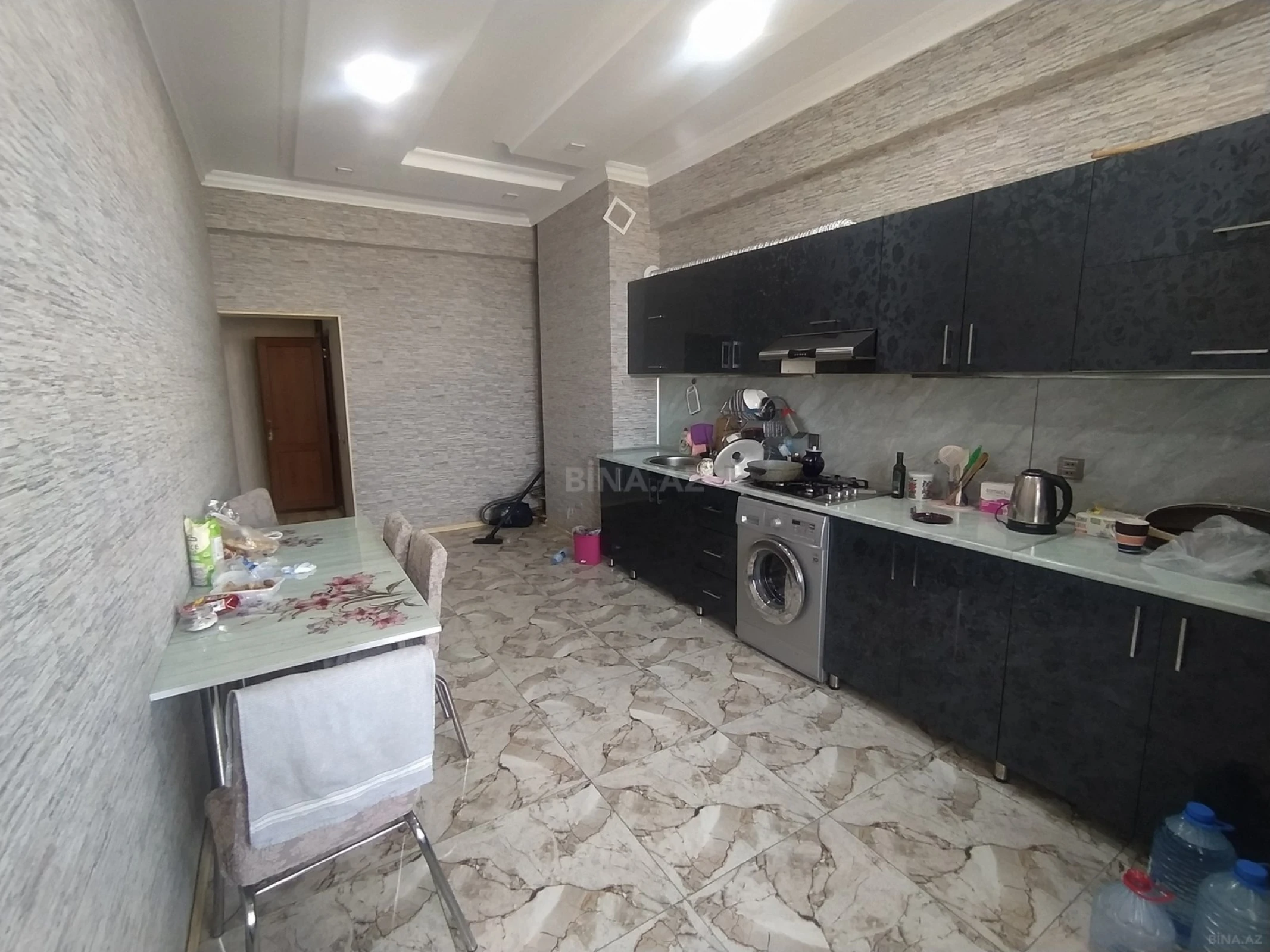 Kirayə verilir 3 otaqlı mənzil 95 m²