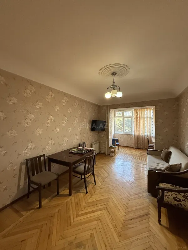 Satılır 2 otaqlı mənzil 60 m²