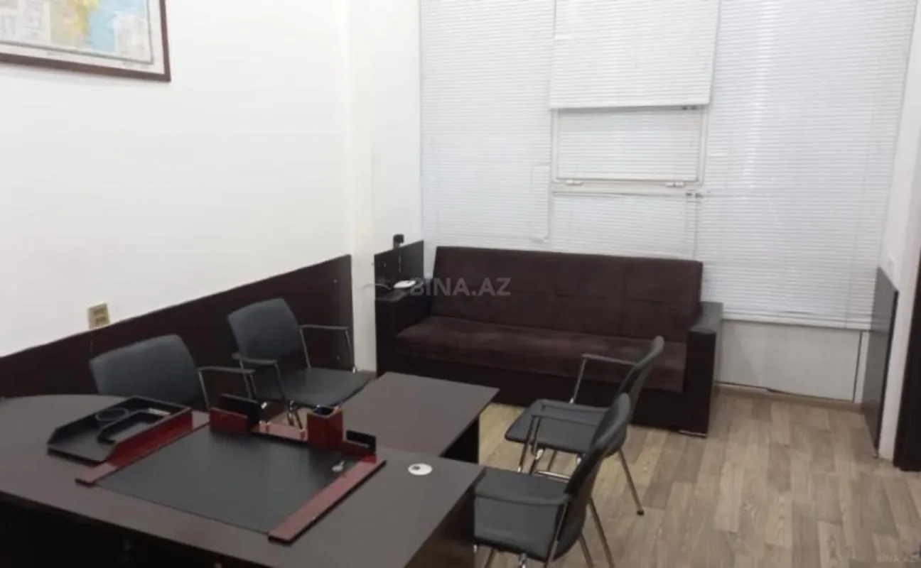 Satılır 3 otaqlı ofis 54 m²