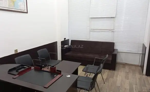 Satılır 3 otaqlı ofis 54 m²