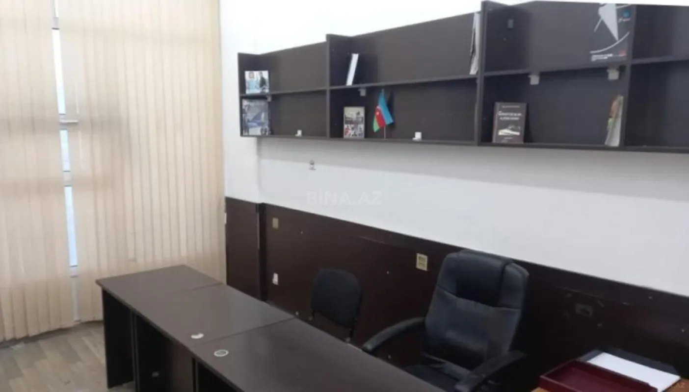 Satılır 3 otaqlı ofis 54 m²