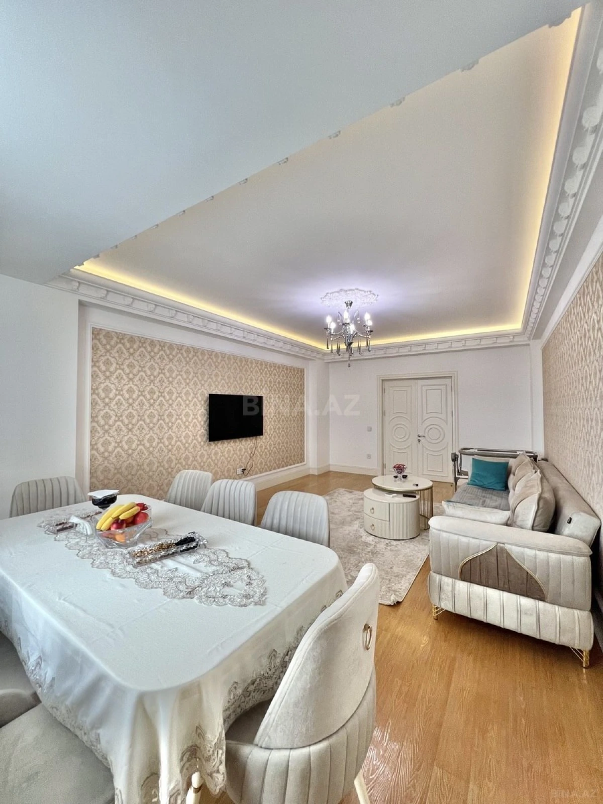 Satılır 2 otaqlı mənzil 111 m²