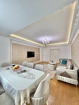 Satılır 2 otaqlı mənzil 111 m²
