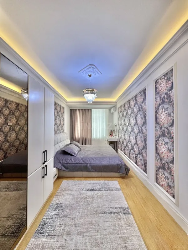Satılır 2 otaqlı mənzil 111 m²