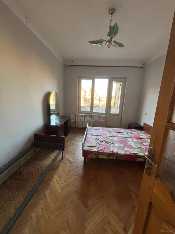 Kirayə verilir 2 otaqlı mənzil 83 m²