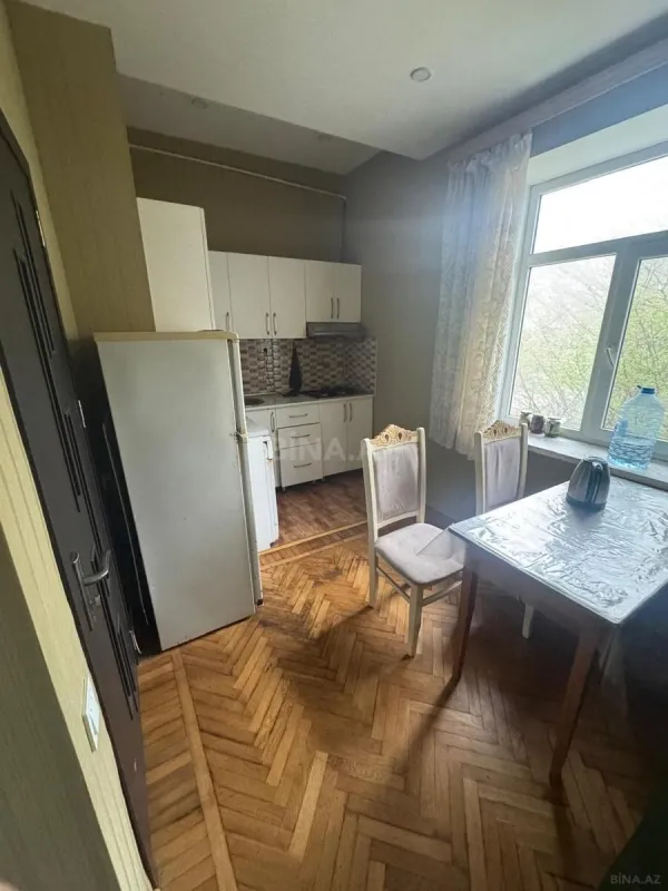 Kirayə verilir 2 otaqlı mənzil 65 m²