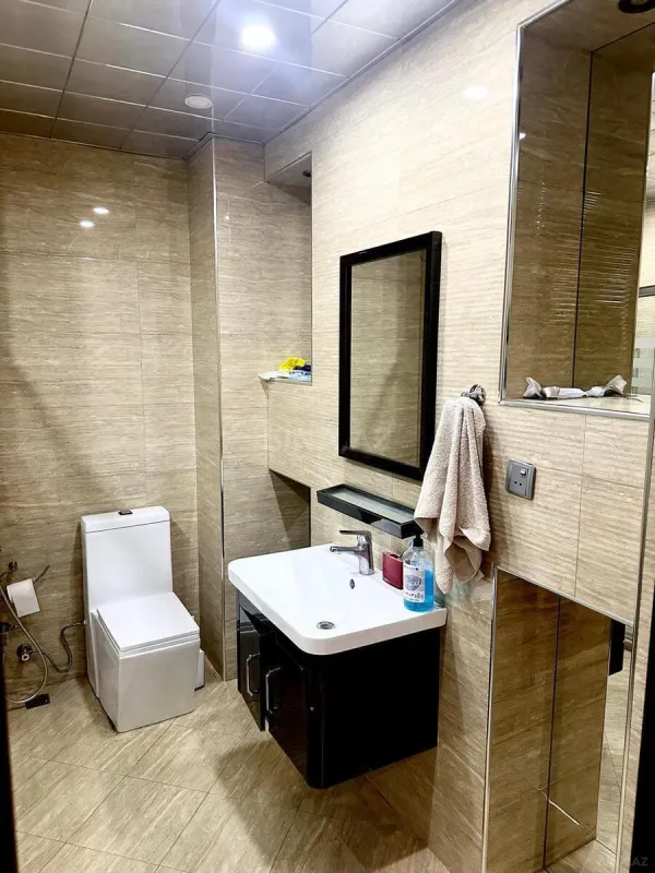 Satılır 3 otaqlı mənzil 170 m²