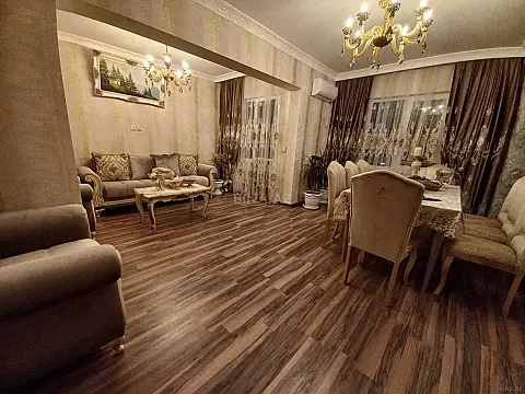 Satılır 4 otaqlı mənzil 120 m² — Bakı, İnşaatçılar 4 otaq 120.00 m²