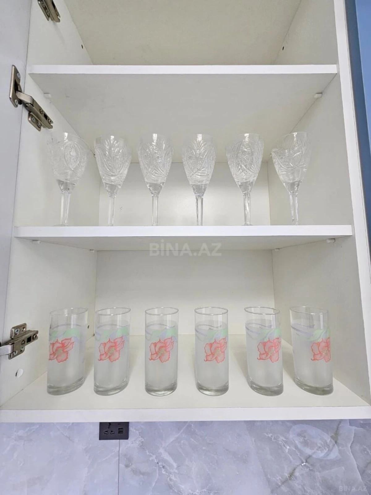 Kirayə verilir 3 otaqlı mənzil 117 m²