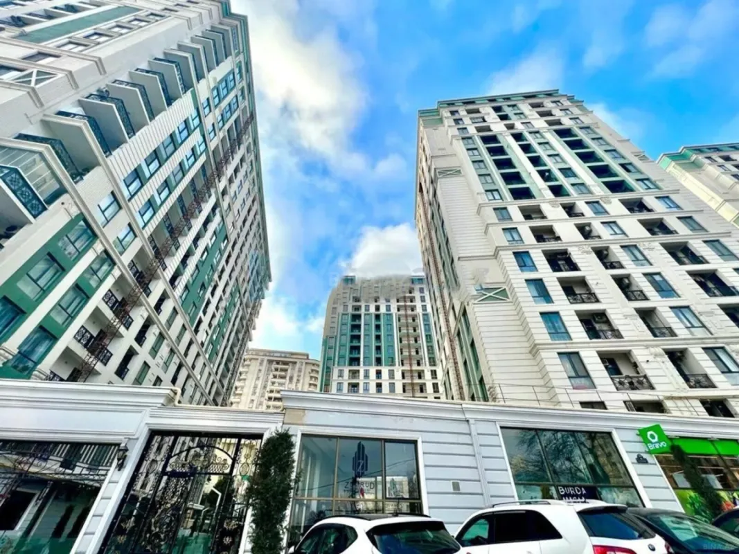 Kirayə verilir 3 otaqlı mənzil 117 m²