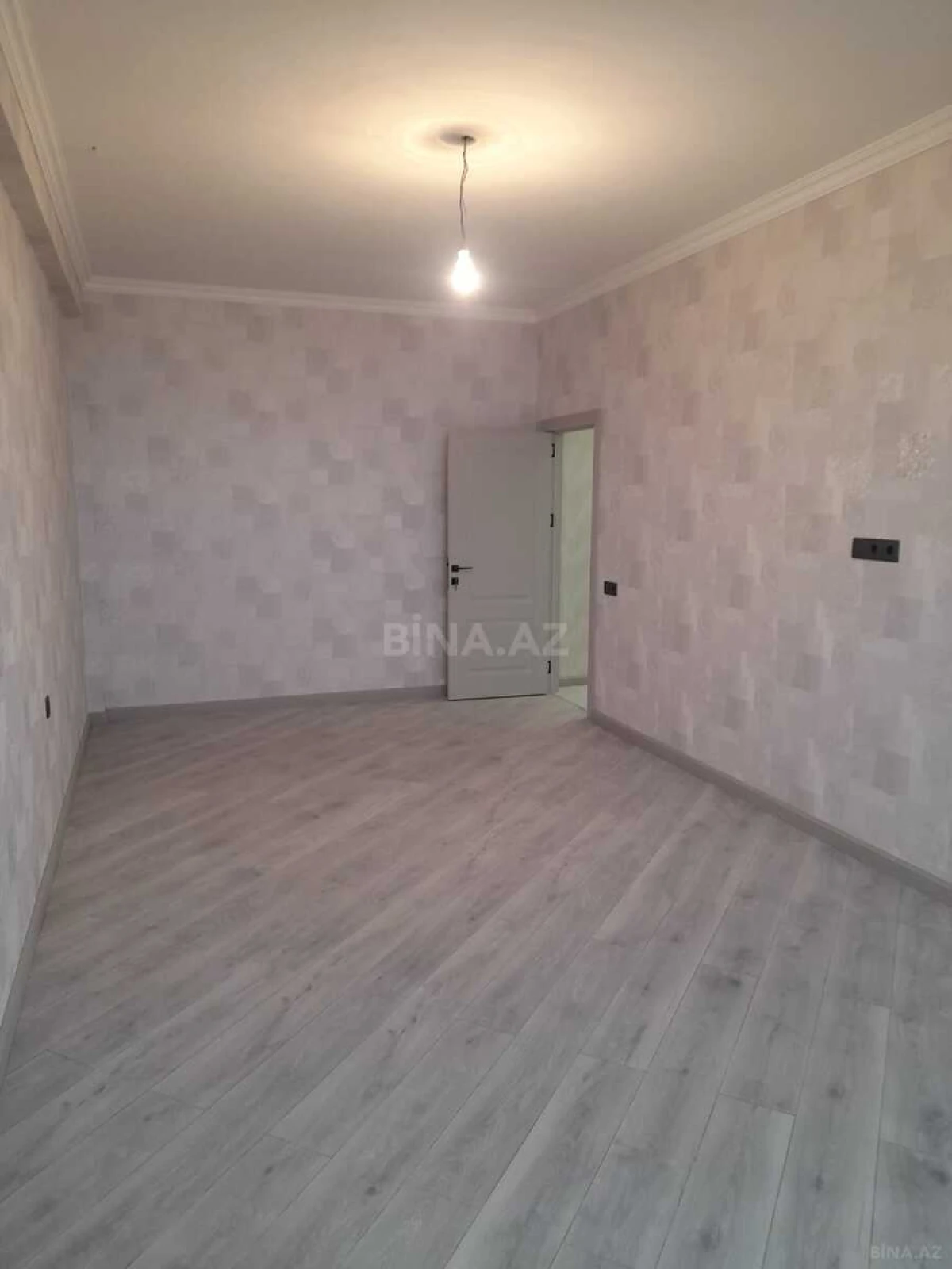 Satılır 3 otaqlı mənzil 125 m²