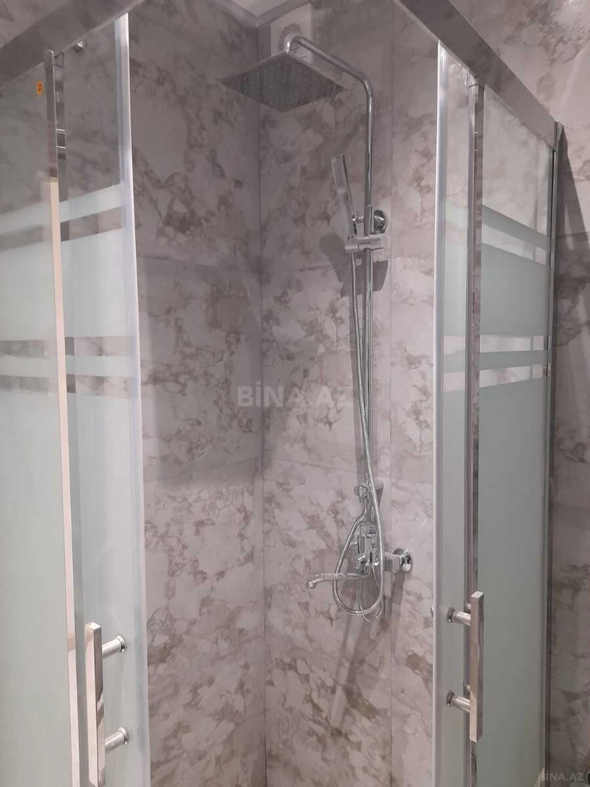 Satılır 3 otaqlı mənzil 125 m²