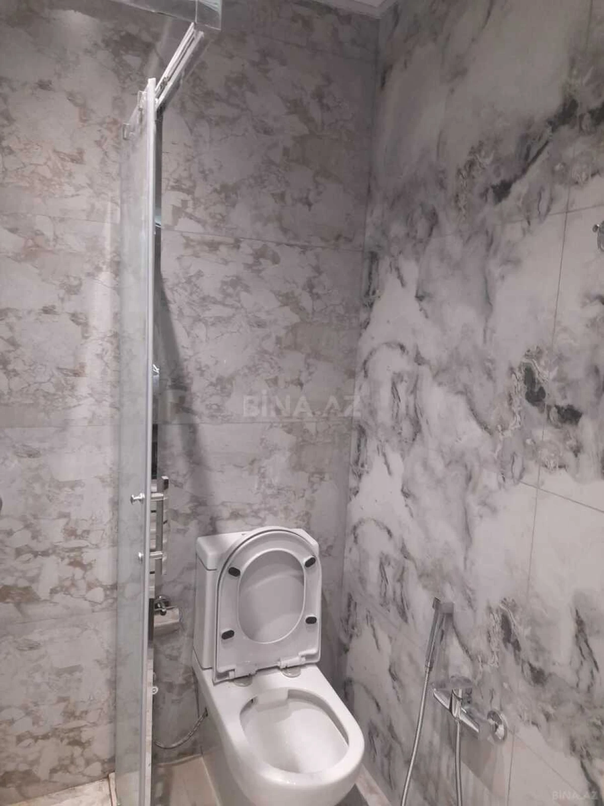 Satılır 3 otaqlı mənzil 125 m²