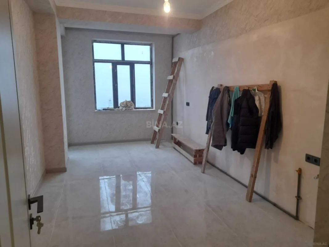Satılır 3 otaqlı mənzil 125 m²