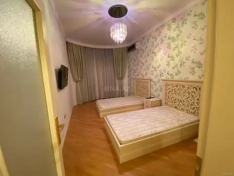 Kirayə verilir 5 otaqlı mənzil 200 m²