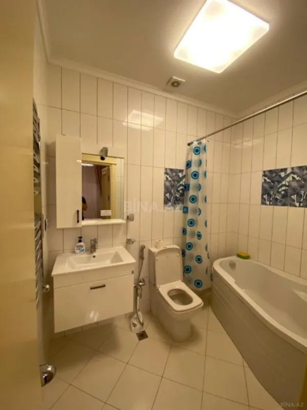 Kirayə verilir 5 otaqlı mənzil 200 m²