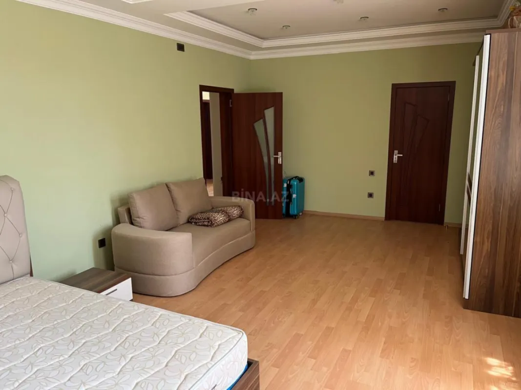 Kirayə verilir 6 otaqlı həyət evi 420 m²