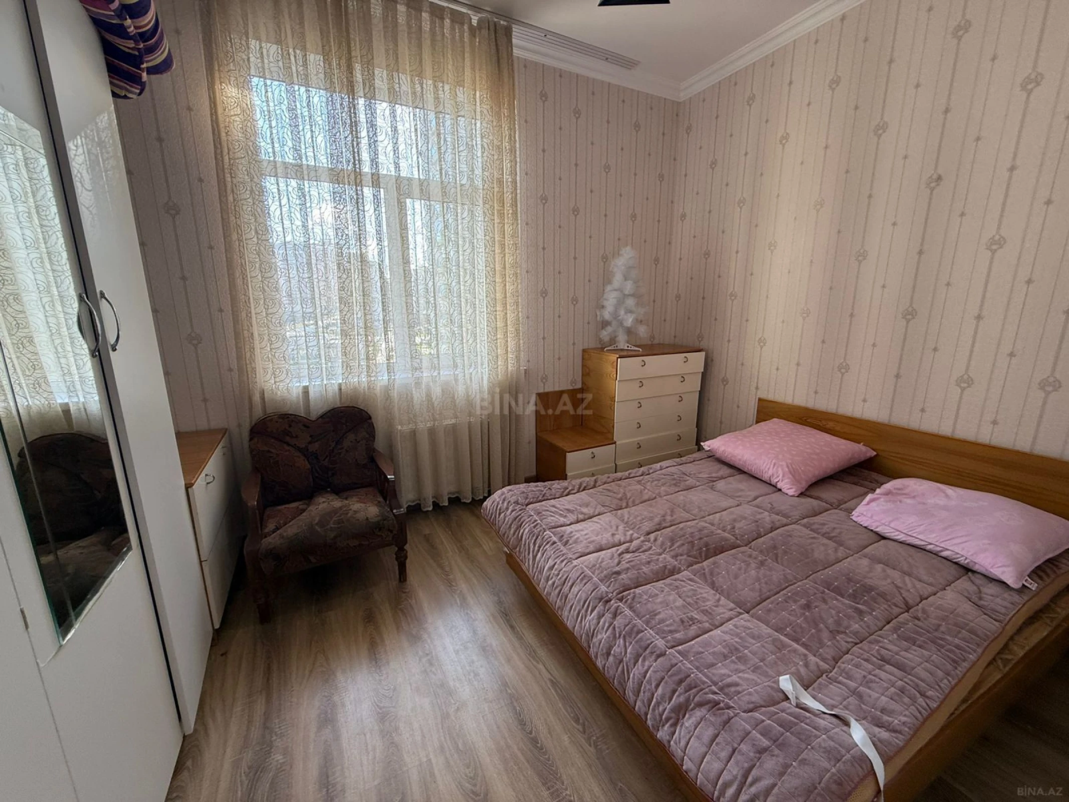 Kirayə verilir 2 otaqlı mənzil 80 m²
