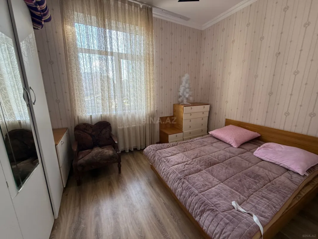 Kirayə verilir 2 otaqlı mənzil 80 m²
