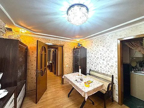 Satılır 3 otaqlı mənzil 70 m²