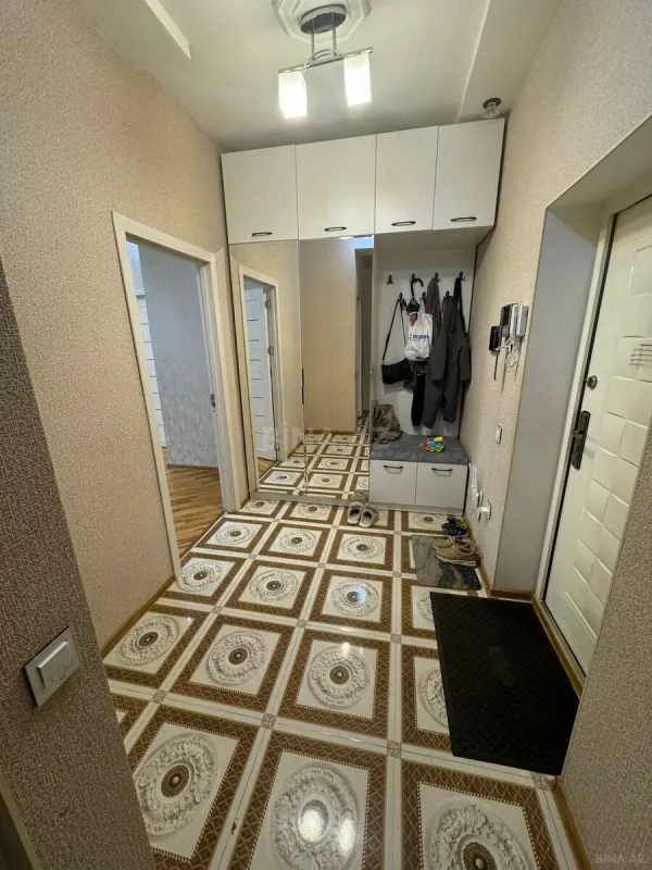 Satılır 3 otaqlı mənzil 98 m²