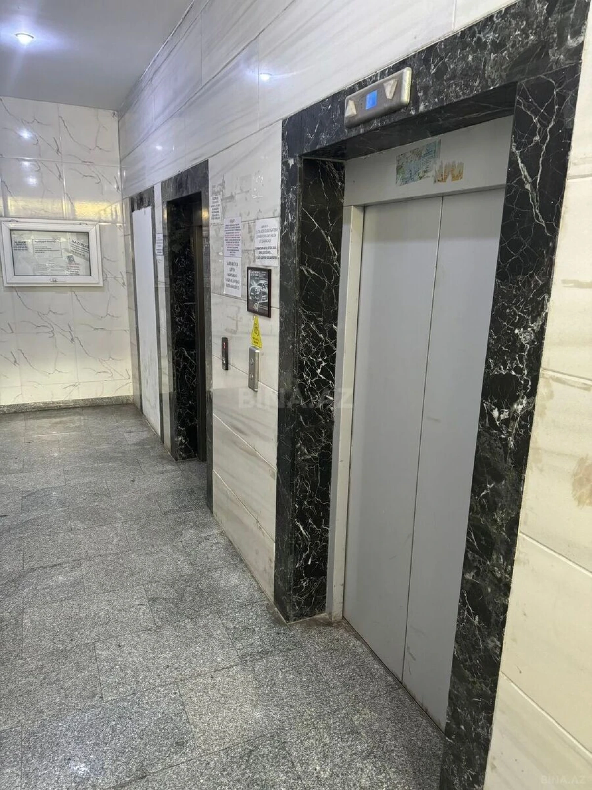 Satılır 3 otaqlı mənzil 98 m²