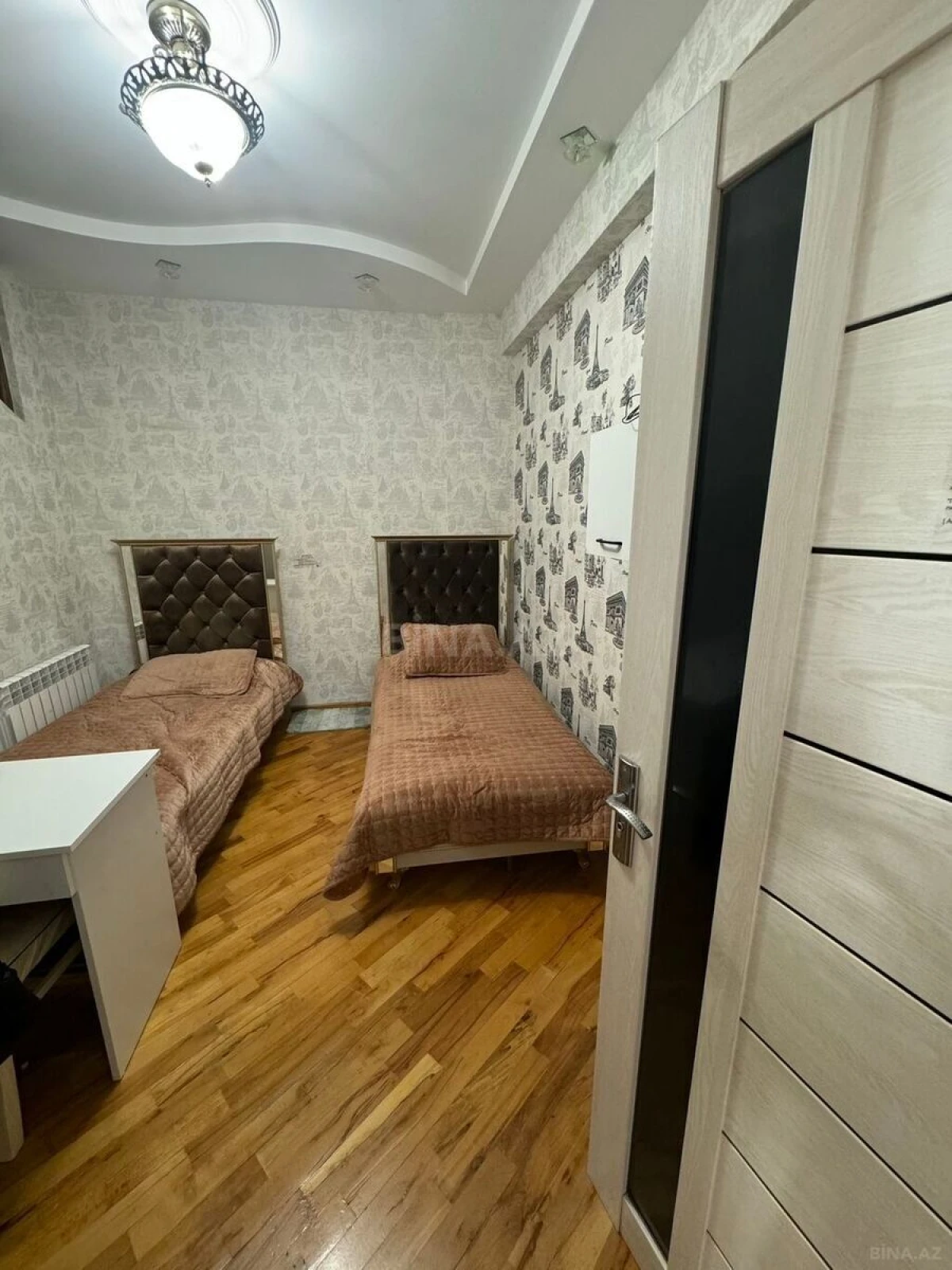 Satılır 3 otaqlı mənzil 98 m²