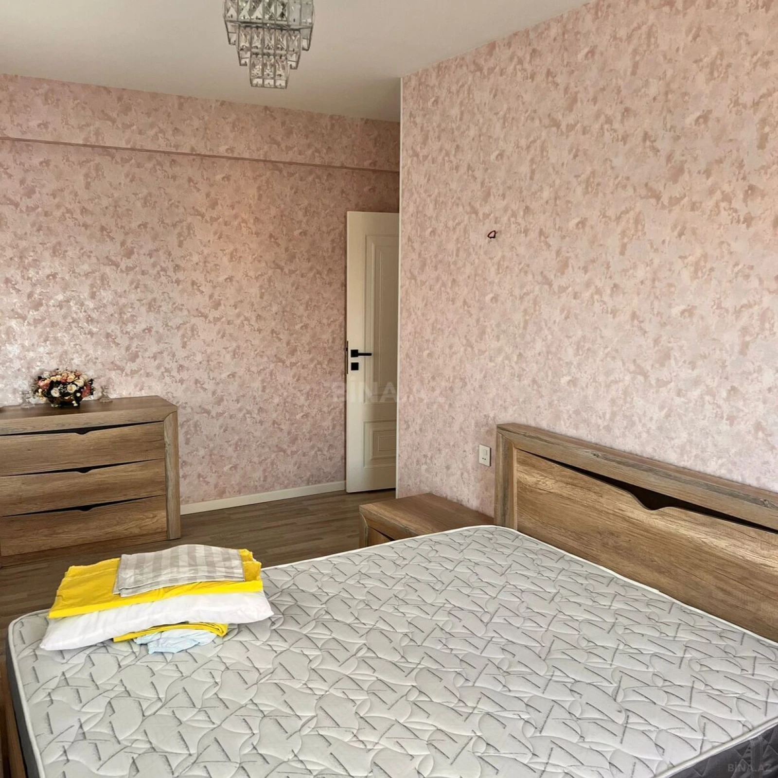 Kirayə verilir 3 otaqlı mənzil 125 m²