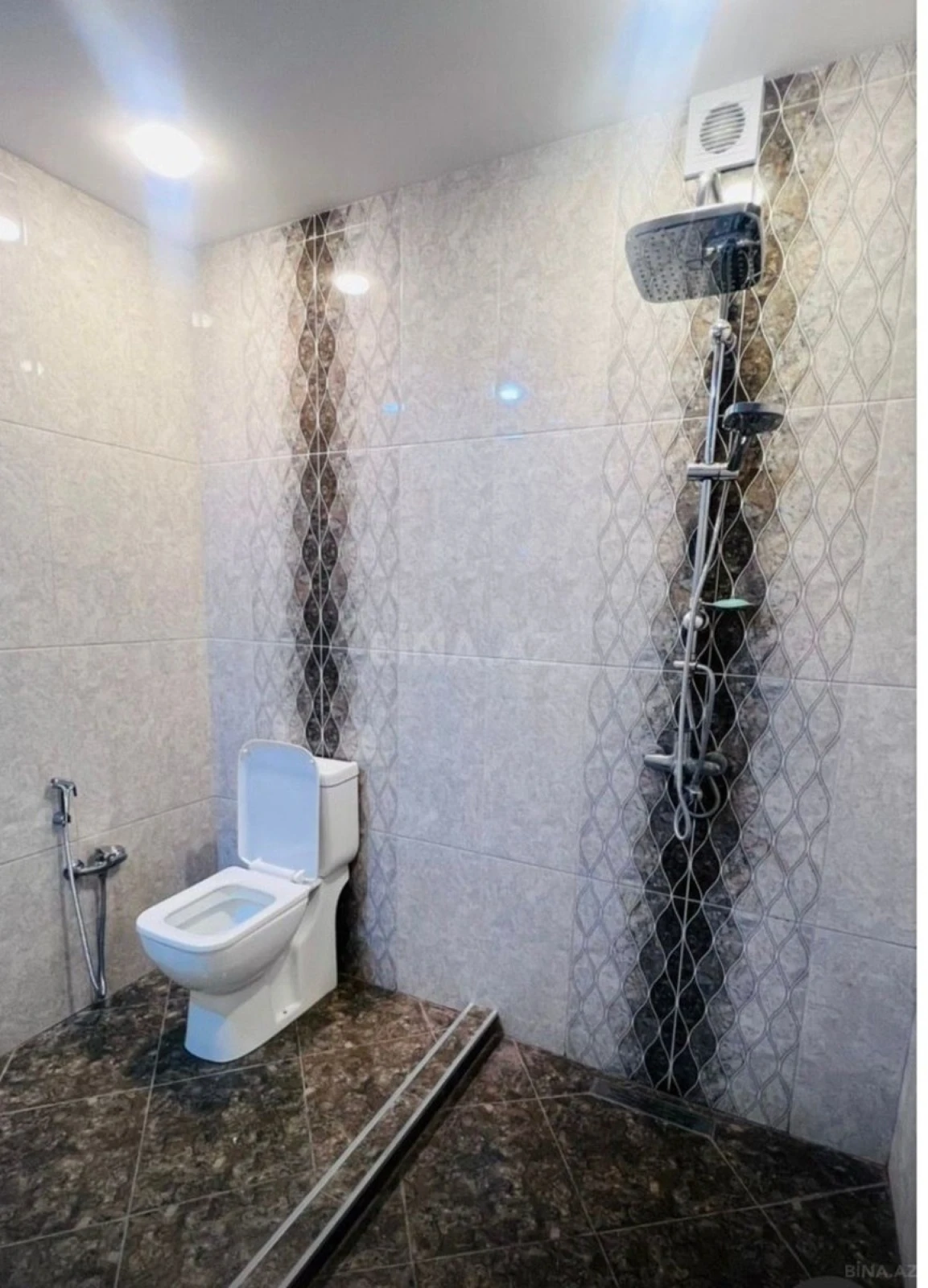 Kirayə verilir 3 otaqlı mənzil 125 m²