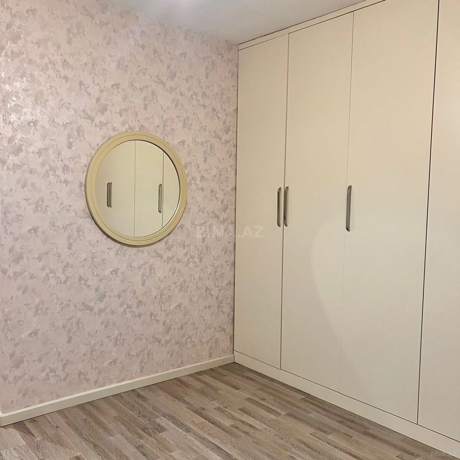 Kirayə verilir 3 otaqlı mənzil 125 m²