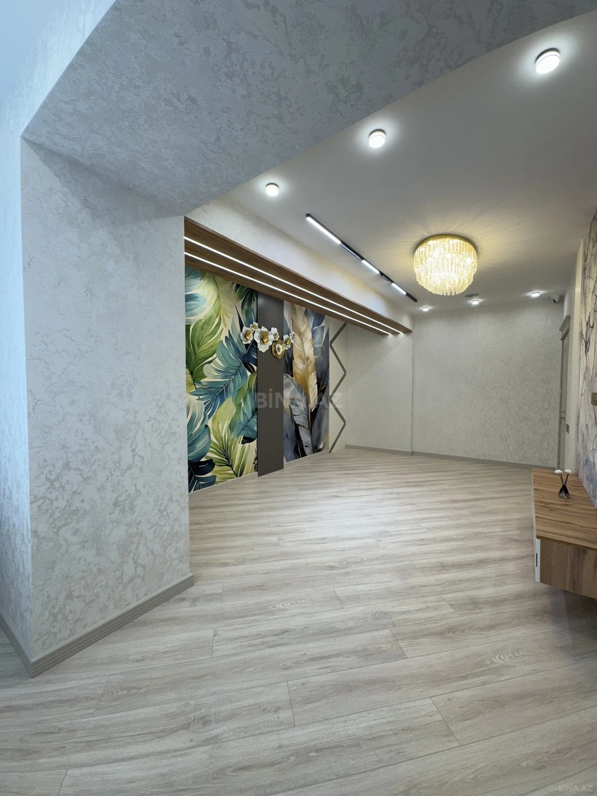 Satılır 3 otaqlı mənzil 110 m²