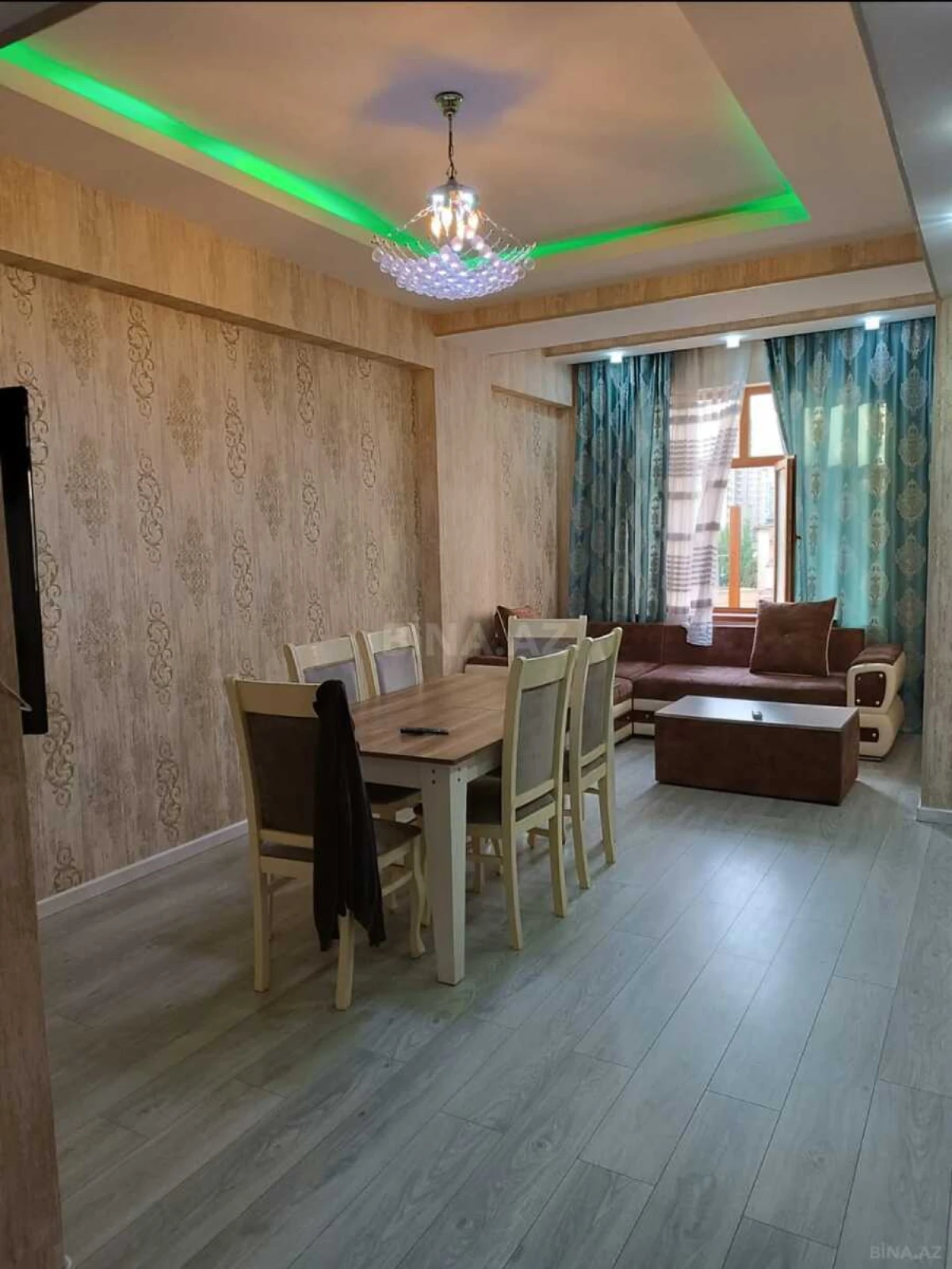 Kirayə verilir 3 otaqlı mənzil 110 m²