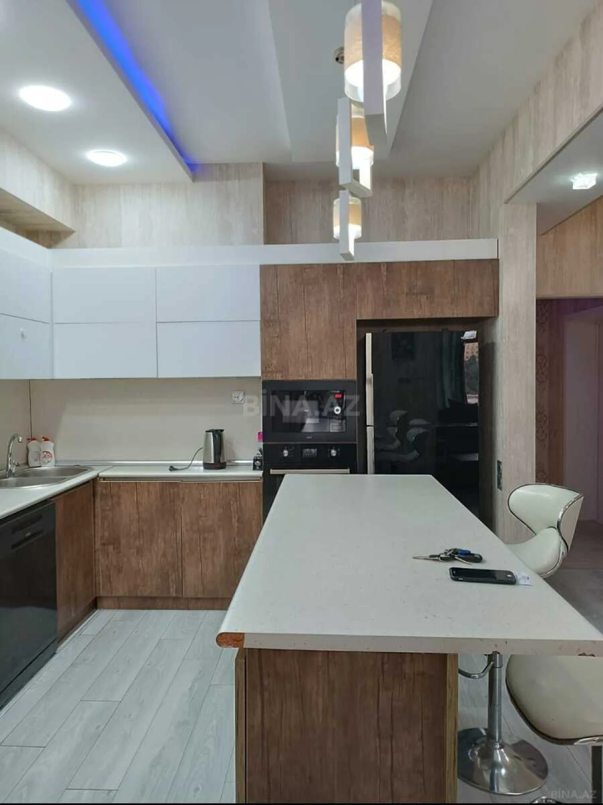 Kirayə verilir 3 otaqlı mənzil 110 m²